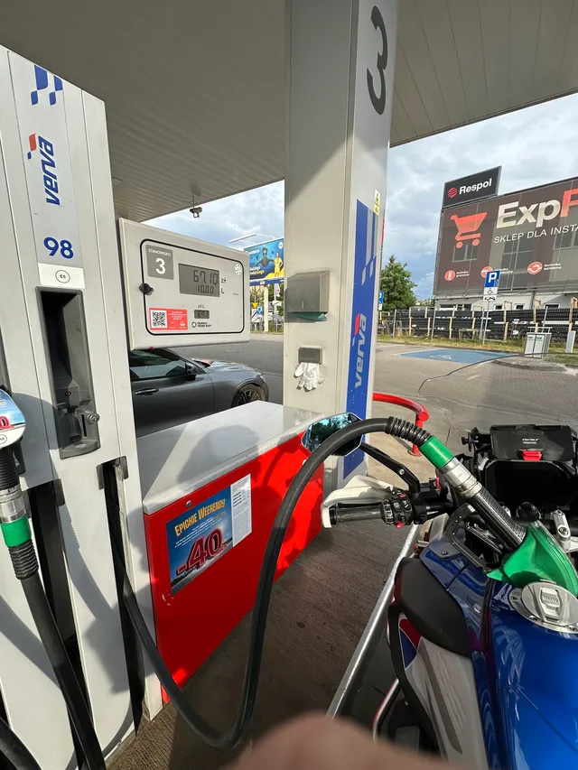 Запраўка 98 бензінам E5 - 5% этанолу Запраўка 98 бензінам E5 - 5% этанолу