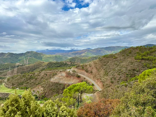 Від з Mirador Malaga на сярпанцін і горы