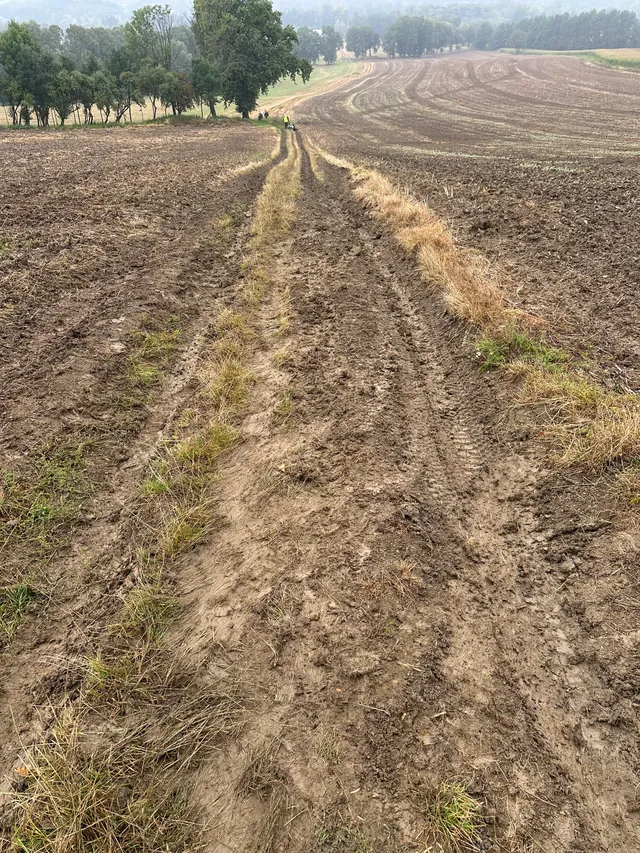 Гліна размокла пад дажджом і зрабілася максімальна слізка