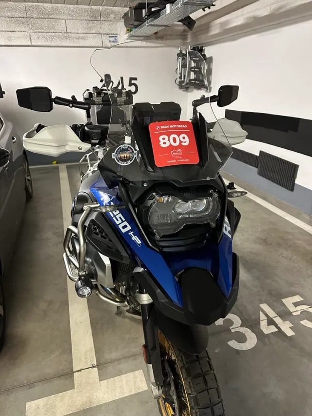 BMW R1250GSA з кітайскімі люстэркамі ADV