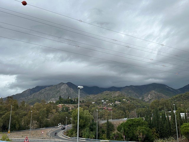 Віды на горы з Марбэльі