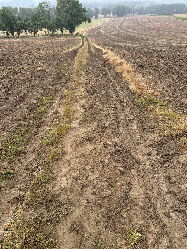 Гліна размокла пад дажджом і зрабілася максімальна слізка