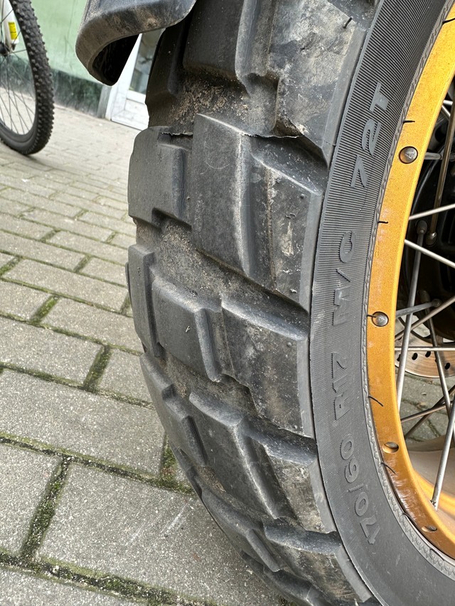 Задняя шына