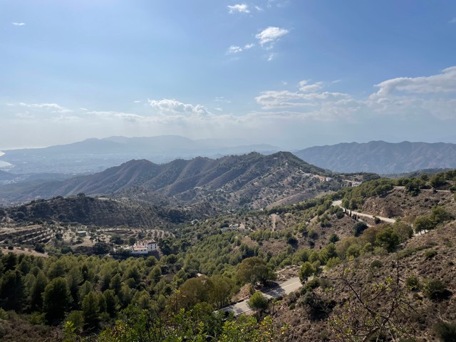 Усё тыя ж горы масіва Montes de Málaga Усё тыя ж горы масіва Montes de Málaga