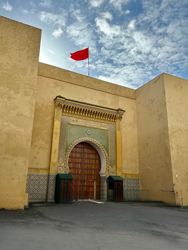 Брама каралеўскага палаца Дар аль-Махзен (Dar al-Makhzen)