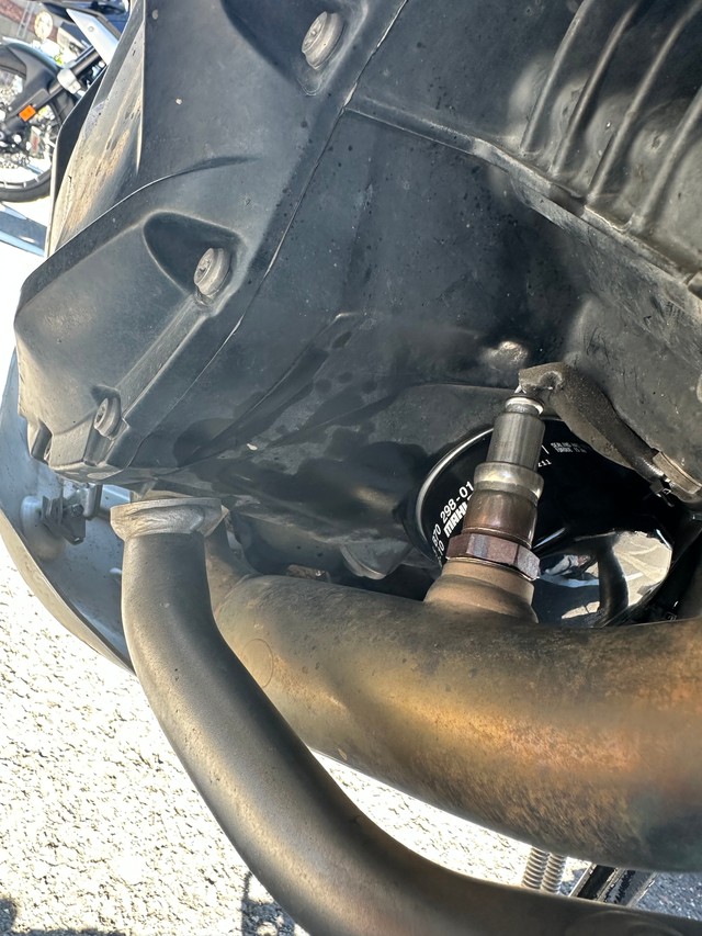 Плямы каля фільтра