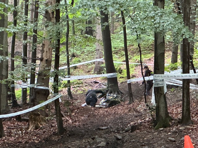 З нашай чацьвёркі толькі Яраслаў, як самы адважны, вырашыў зарызыкаваць праехаць гэтую трасу
