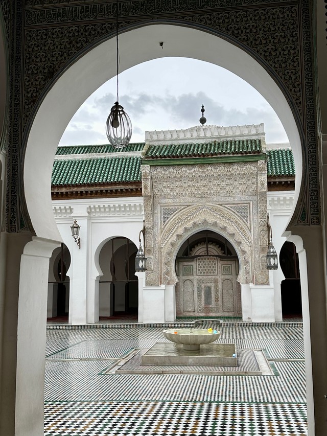 Мячэт Аль-Караўін (Al-Qarawiyyin) - адзін з самых старажытных універсітэтаў у сьвеце