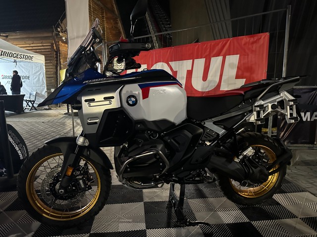 Новы R1300GS Adventure: бак быццам сяклі сякерай Новы R1300GS Adventure: бак быццам сяклі сякерай
