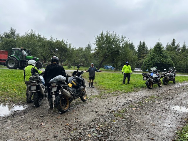 Так разам мы ўжо ехалі да канца, дапамагаючы адзін аднаму.