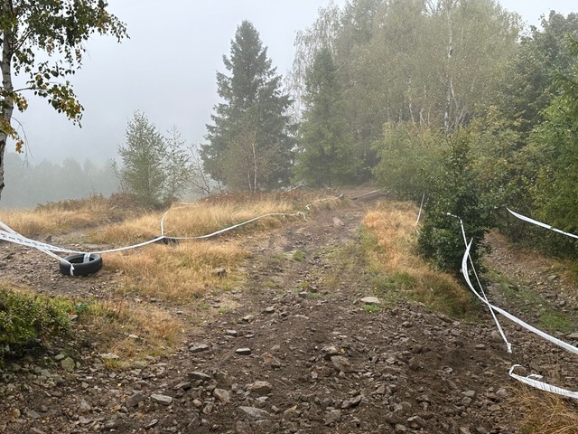 Другая палова трасы ішла па камяністым схіле