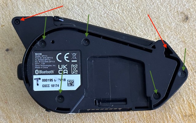 На адваротным баку знаходзяцца 7 нітаў