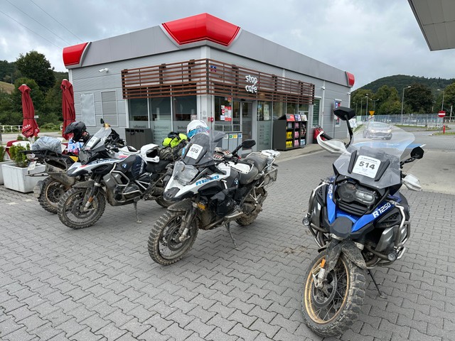 Рушым на запраўку